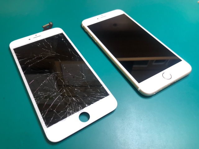 iPhoneのフロントパネル交換修理の紹介をさせていただきます。