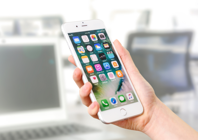 iPhoneの「再起動」と「強制再起動」についてご紹介いたします。