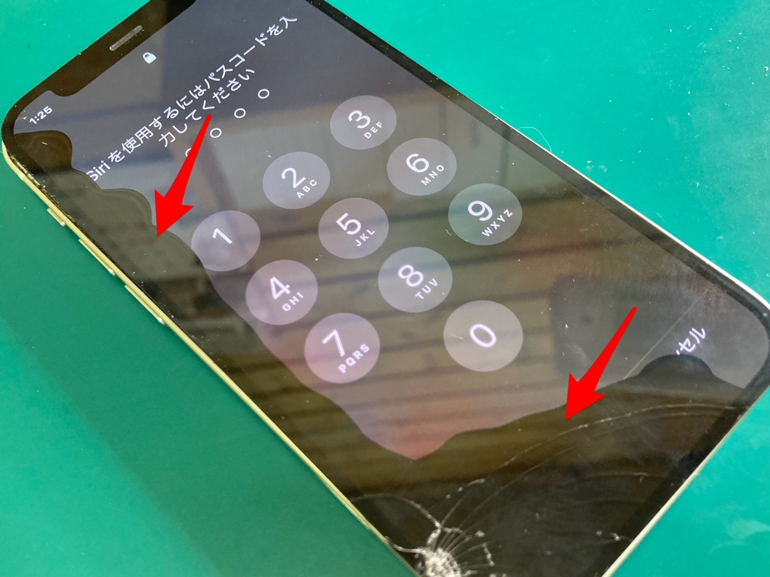 iPhoneフロントパネル交換修理で、ガラス割れ＋液晶漏れ＋タッチ不良を解消出来ました。
