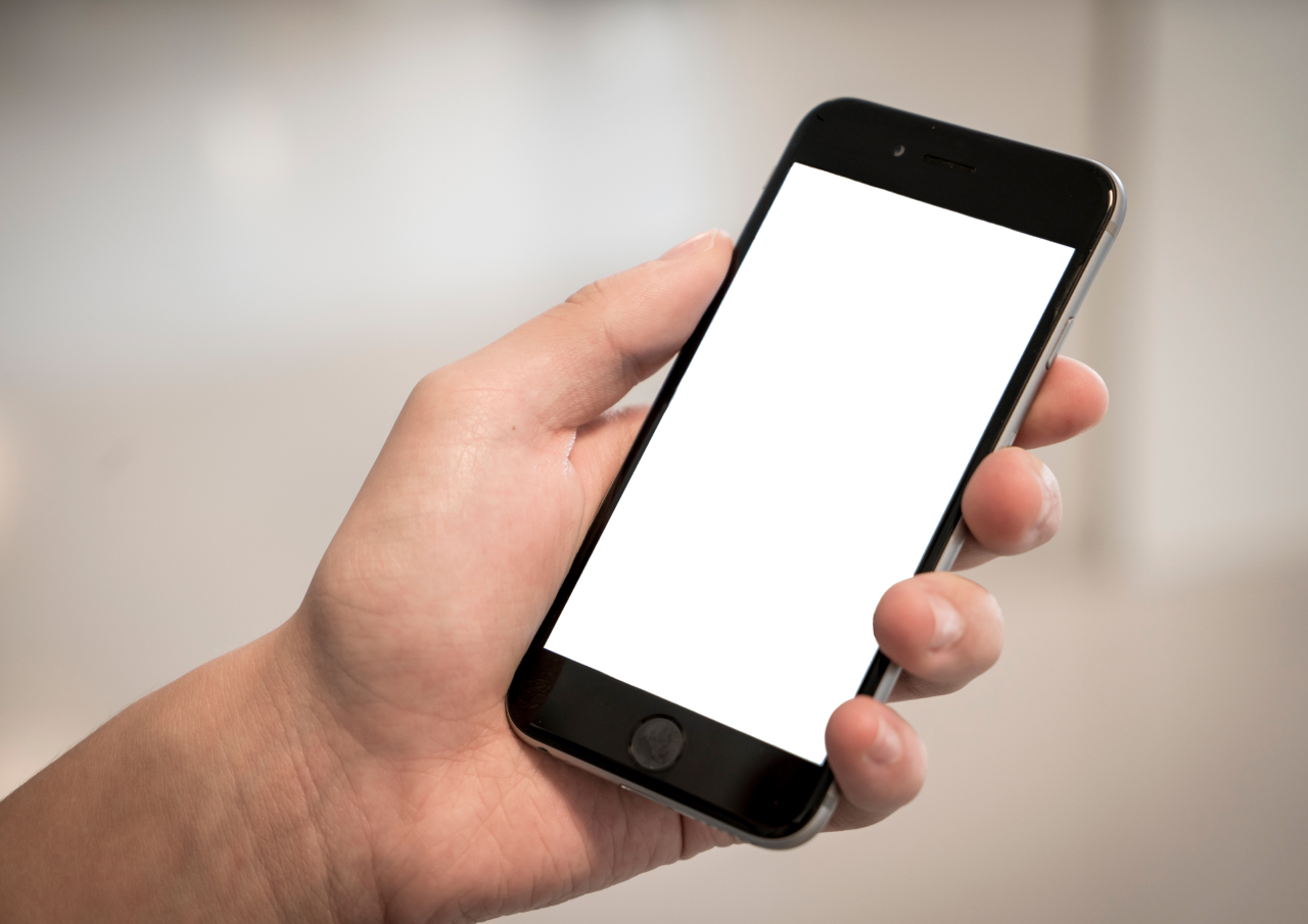 iPhone不具合発生時の対処方法、「強制再起動」を覚えていただくと便利です。