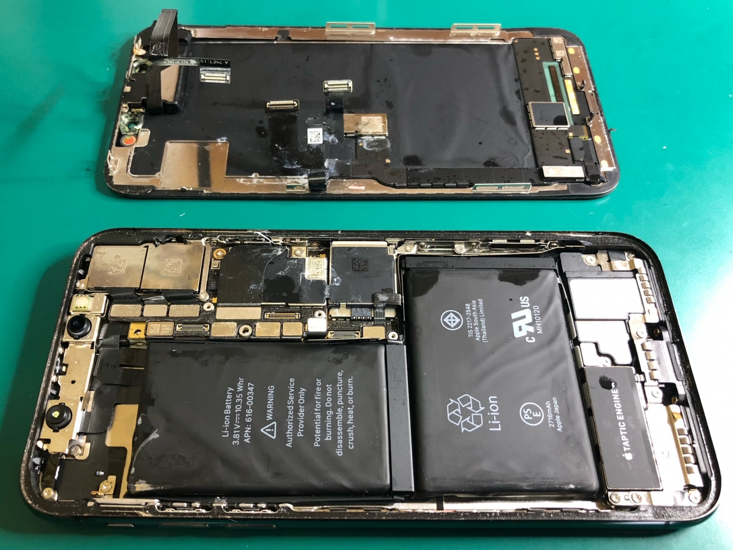 浴槽に落として電源が入らなくなってしまったiPhone水没故障のご相談をいただきました。