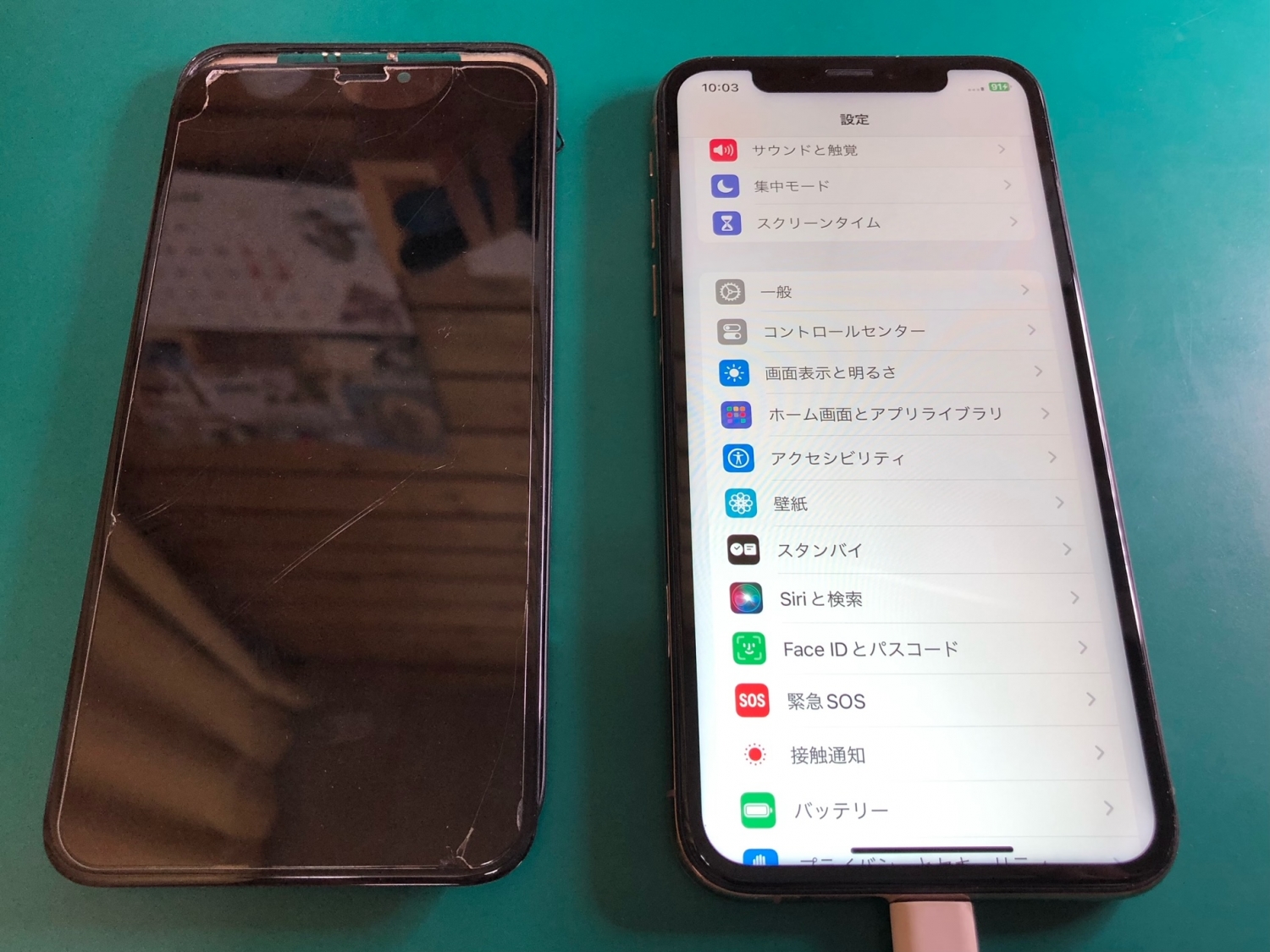 落としてフロントパネルがバラバラに分離したiPhone修理をさせていただきました。