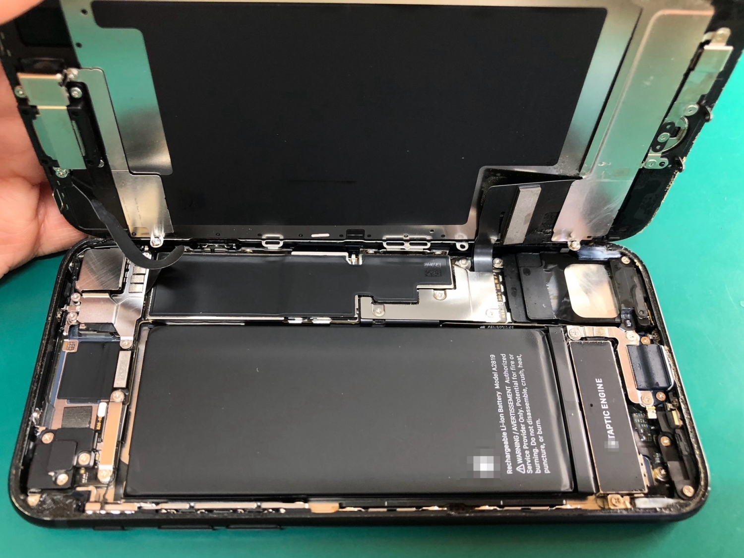 iPhone水濡れトラブルからデータを取り出したい！分解乾燥作業を行いました。