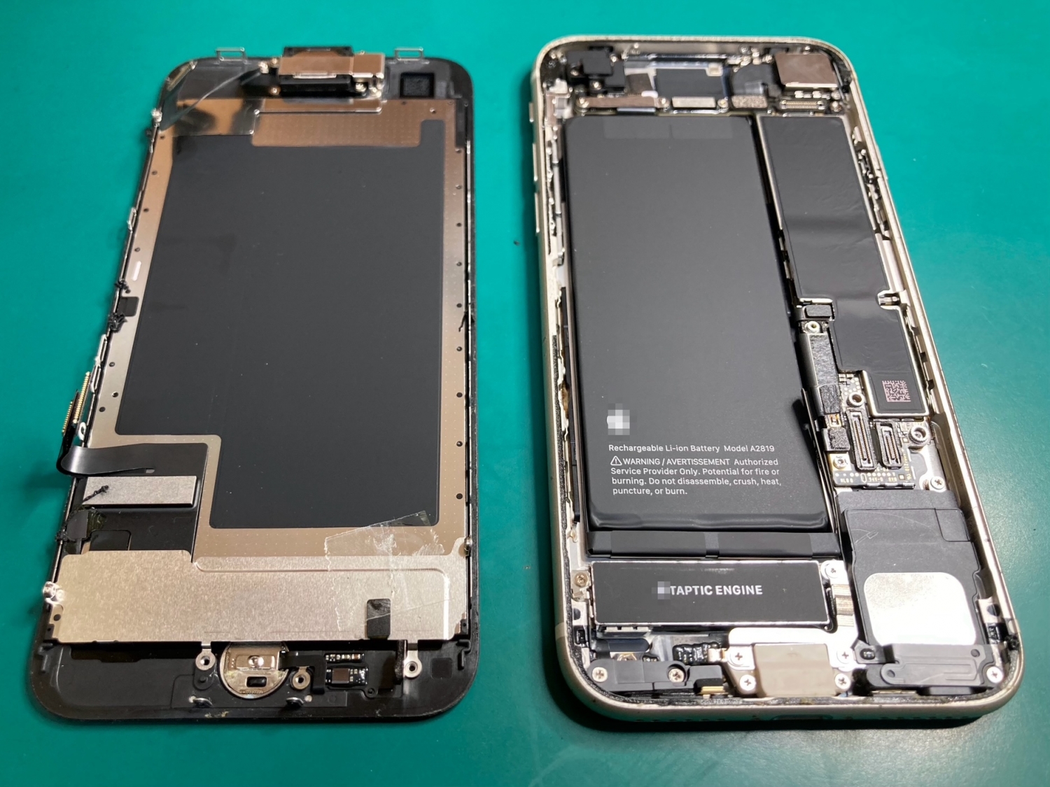 いつの間にか、iPhone画面が真っ暗に！フロントパネル交換でデータそのまま回復しました。