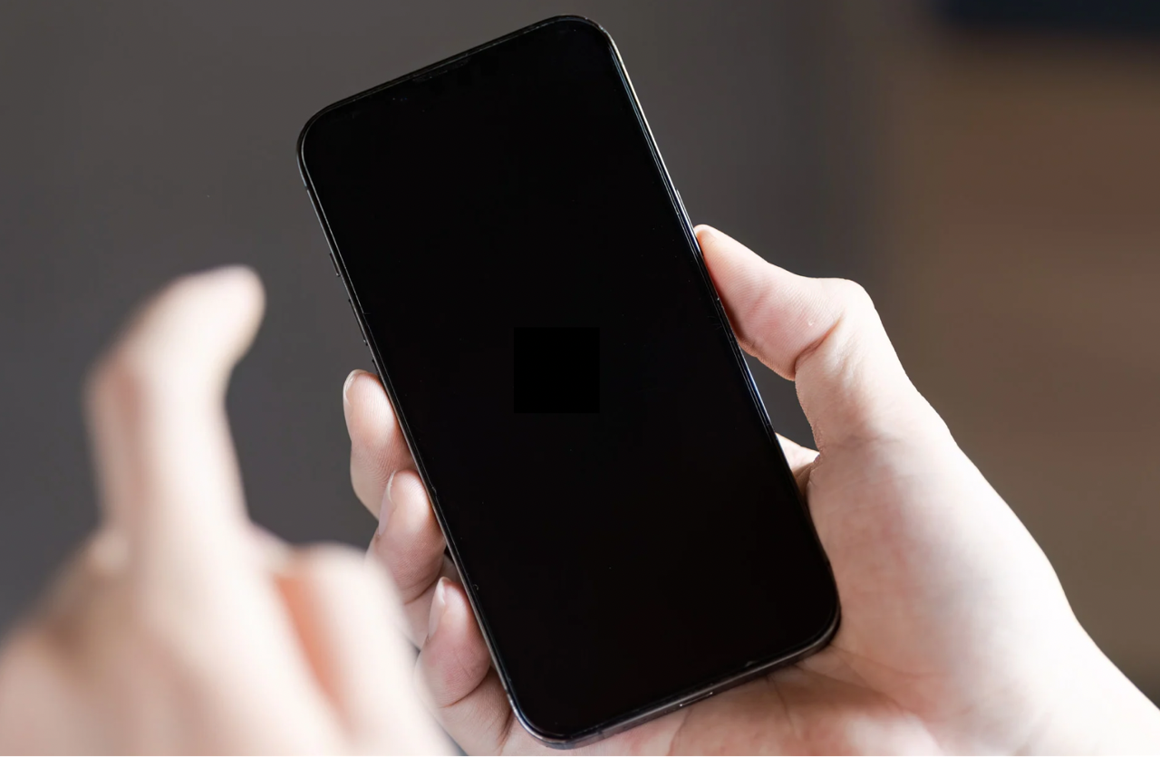 「iPhoneの電源が入らない…」修理に出す前に試せる簡単チェック方法をご紹介！