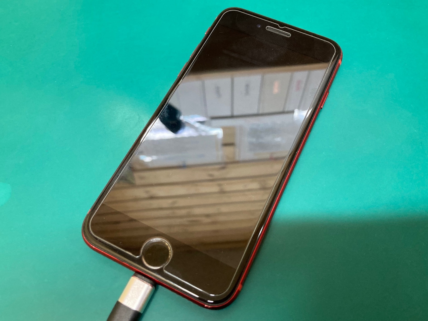 iPhoneが起動しないときに試せることをご紹介します。