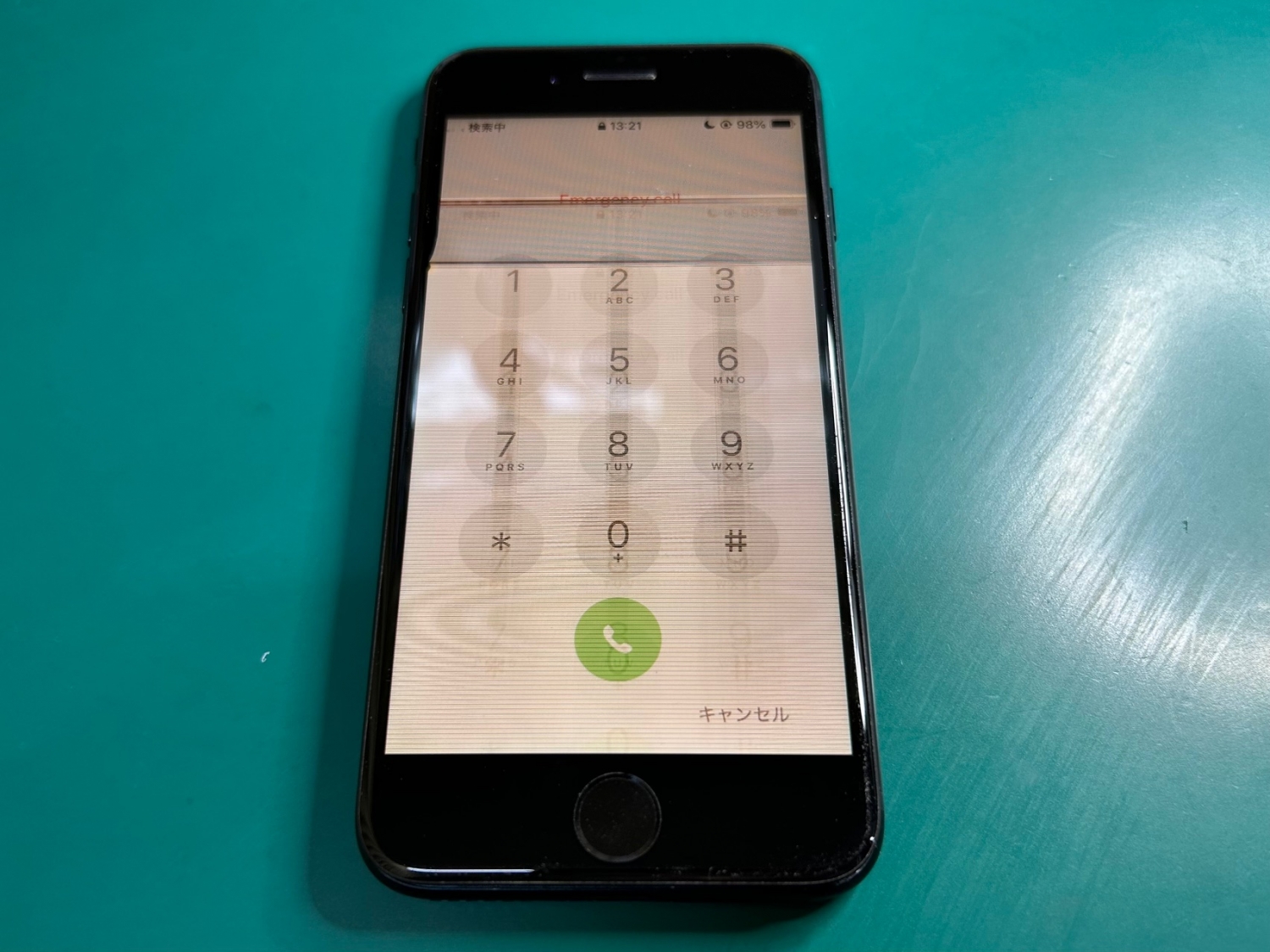 落として表示＆タッチのトラブル発生！iPhone SE3修理依頼をいただきました。