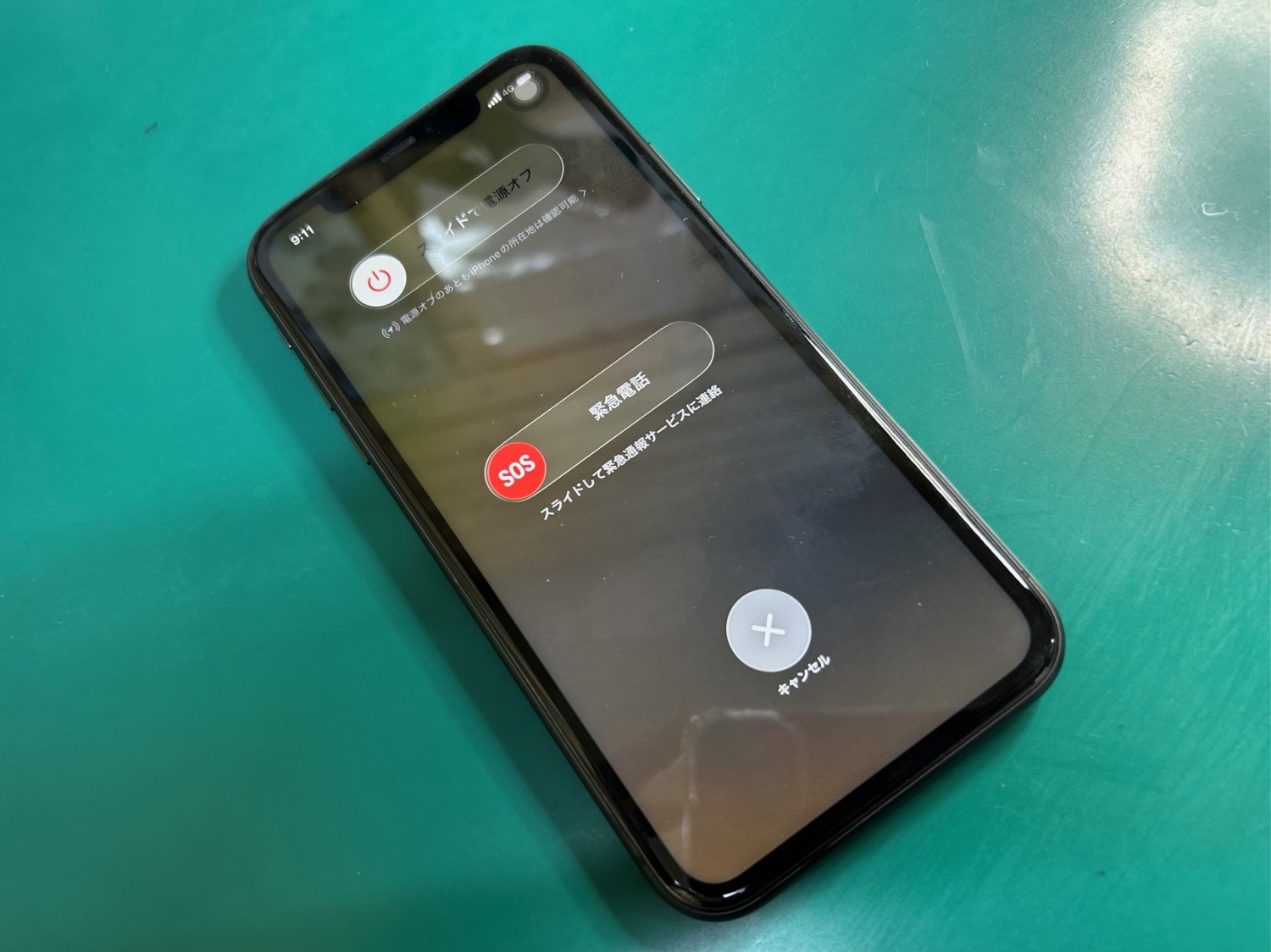 iPhone 11タッチが効かないトラブル発生！フロントパネル交換で改善しました。