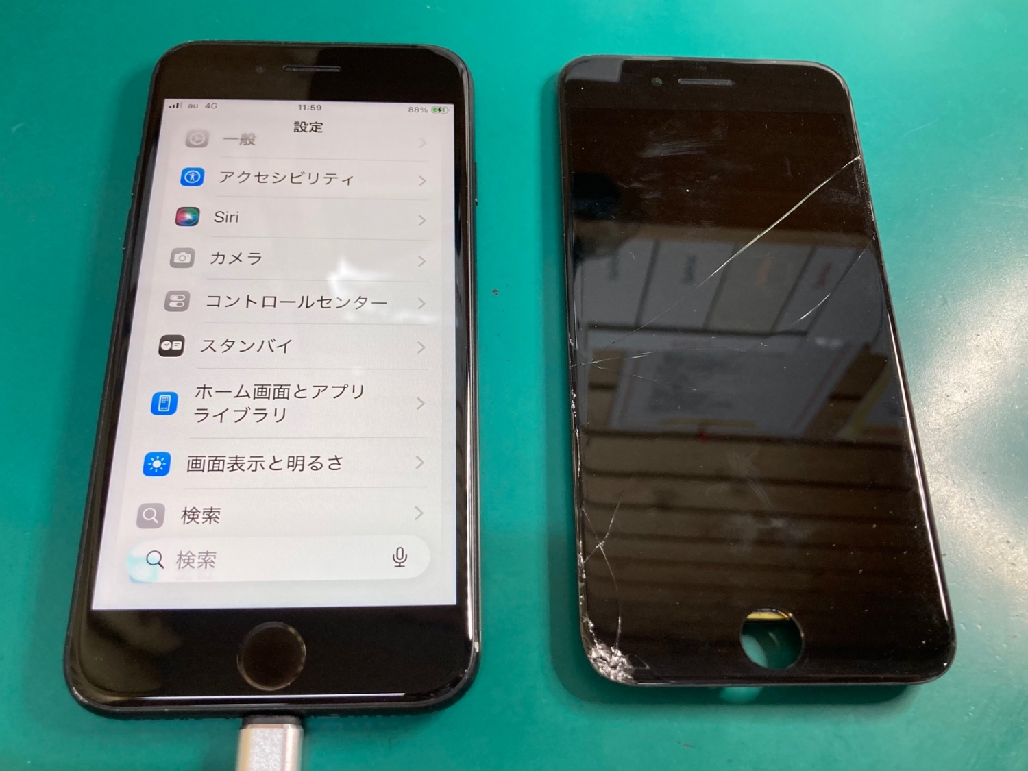 iPhone画面割れ、フロントパネル交換で見た目も操作性も改善しました。