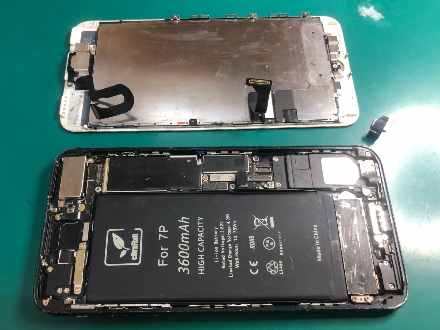お風呂で水没後、起動しなくなったiPhone 7Plusのご相談をいただきました。