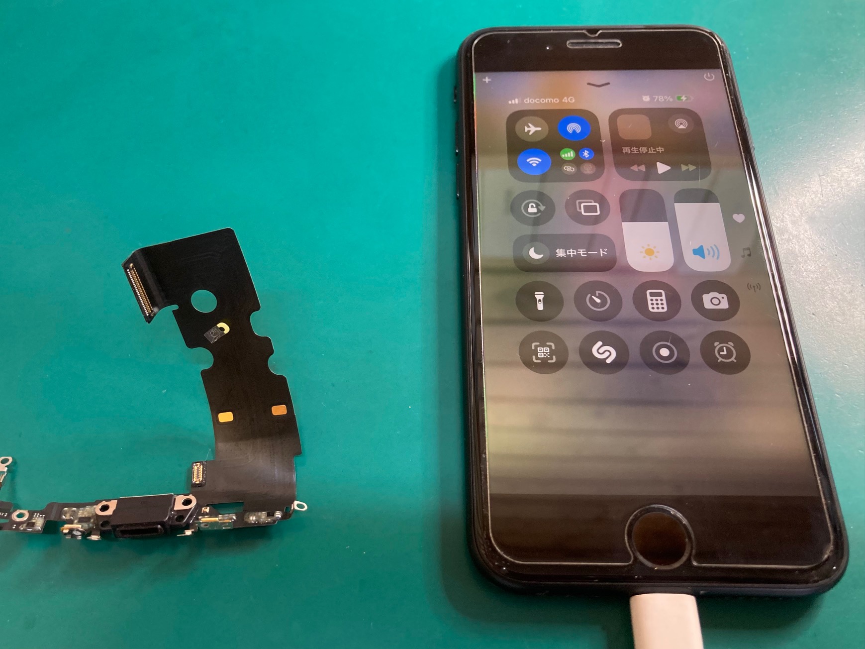 iPhone充電ケーブルを認識しない問題、ドックコネクタ交換で直りました