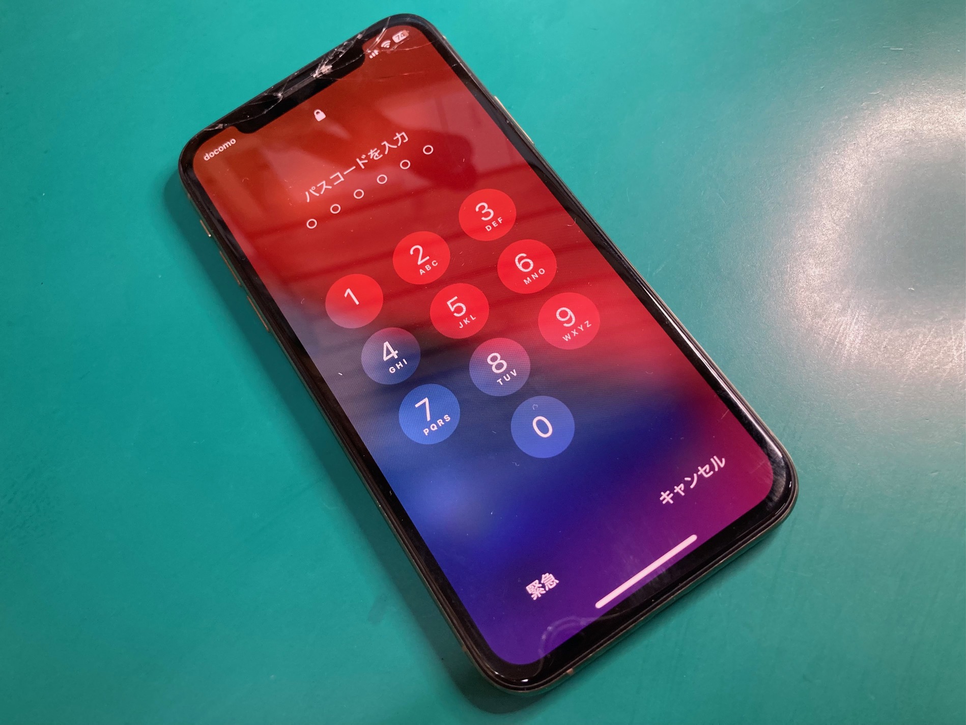 iPhoneの画面ひび割れ修理のご依頼、Face ID（顔認証）が使えない原因