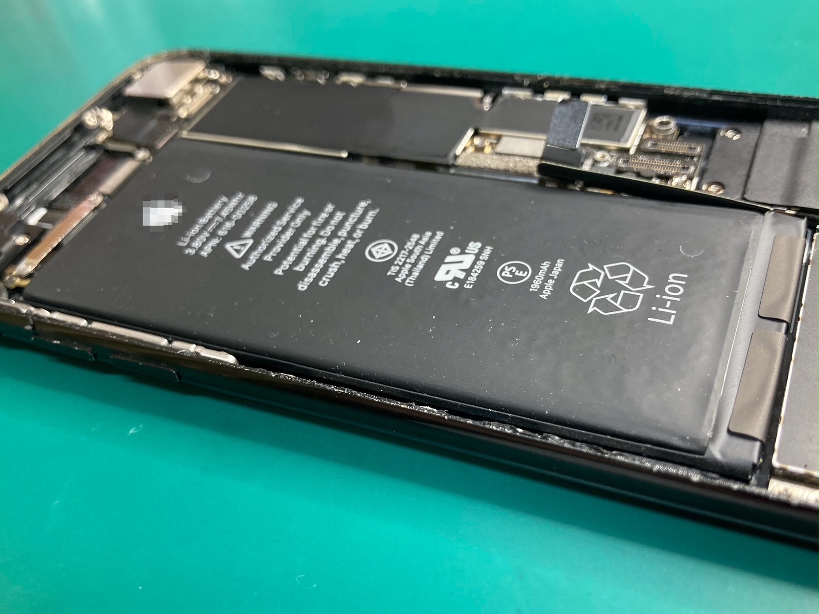 お得なiPhone修理セット割！複数箇所のご依頼で10％割引を承っており