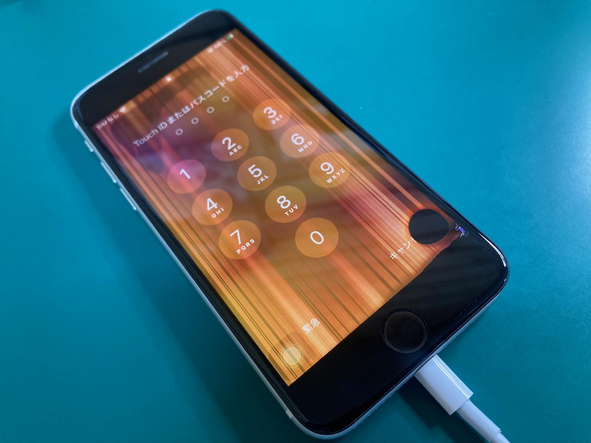 iPhoneを水道水で洗ったら、画面がにじんでタッチ不能に！水没トラブル